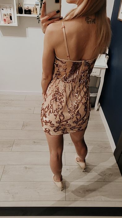 Sukienka w cekiny różowe złoto r.XS