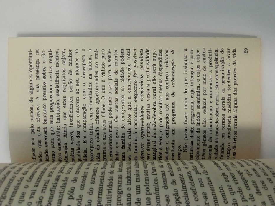 A planificação e os pólos de desenvolvimento, de François Perroux