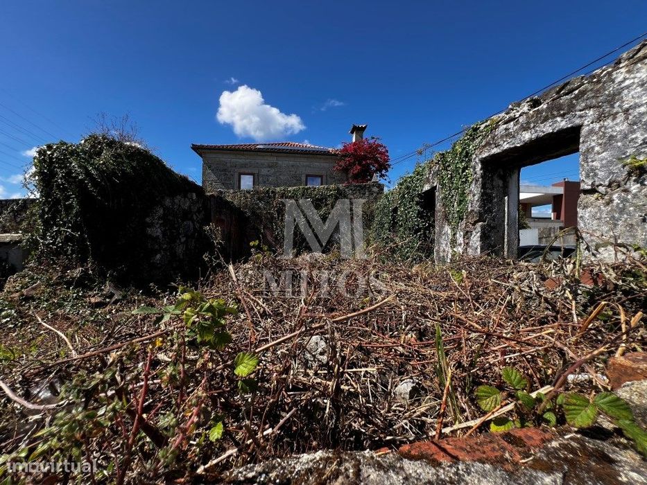 Moradia em ruina para venda em Santa Marta de Portuzelo - Viana do ... — Santa Marta de Portuzelo, Viana do Castelo