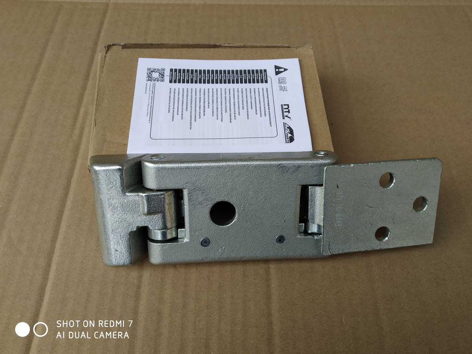 Петля задней двери распашной MERCEDES SPRINTER 95-05