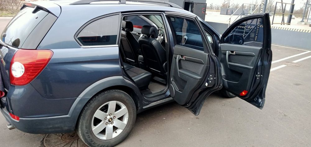 Продаю Шевроле Каптива