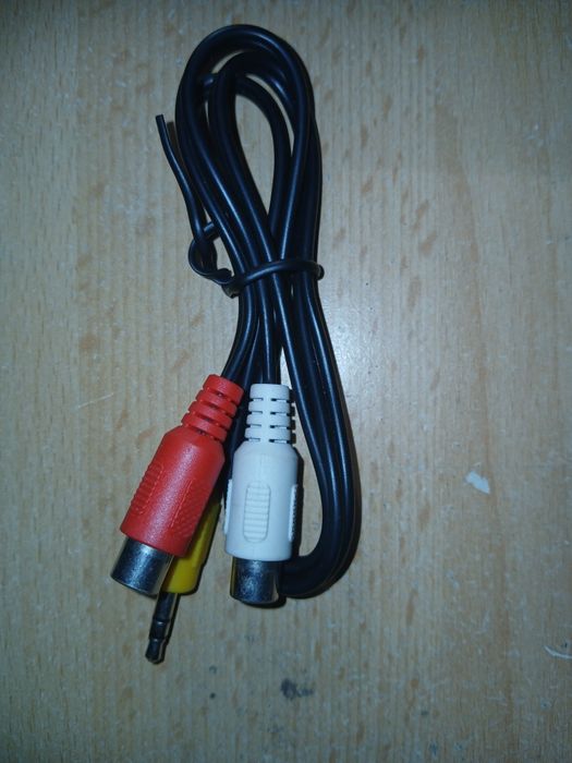 Przejsciowka l jack 3.5 mm- 2 cinche żeńskie RCA , długość  0.6 m