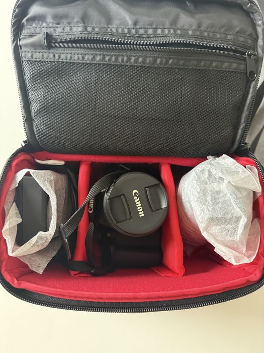 Máquina Fotográfica CANON EOS 2000D + 18-55 IS STM + 75-300