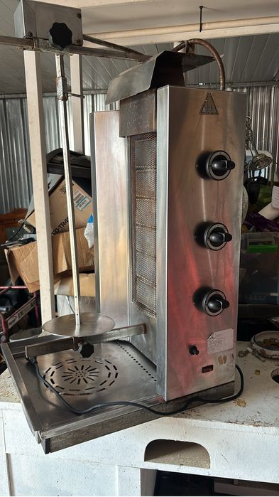 Assador de kebab a gas