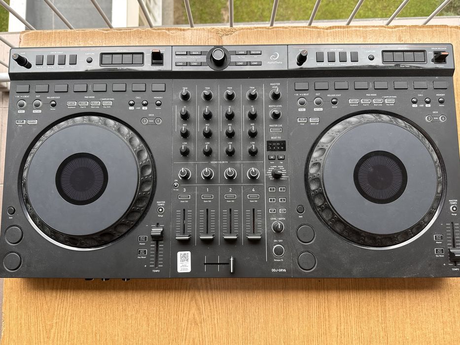 Alpha Theta DDJ-GRV6