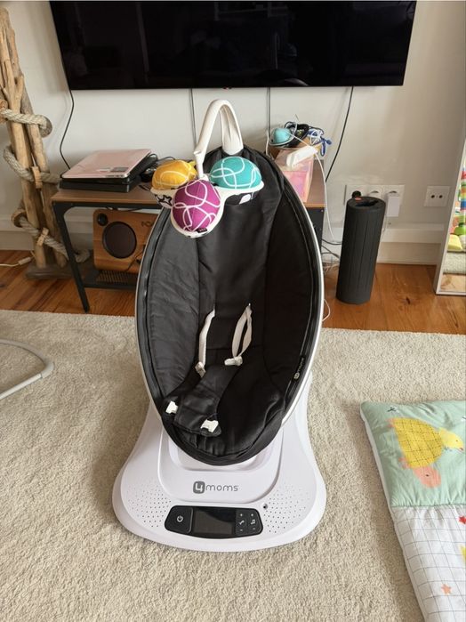 4 moms mamaroo swings