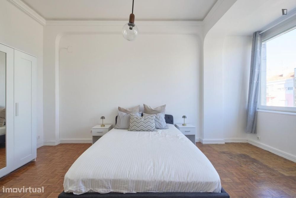 Quarto - localizado em Entrecampos Lisbon