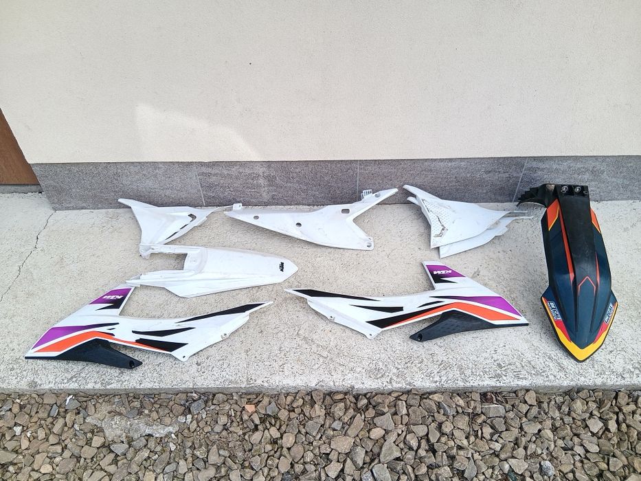Plastik plastiki KTM