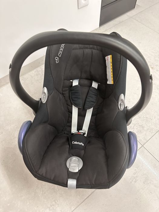 Maxi Cosi baza + foteliki