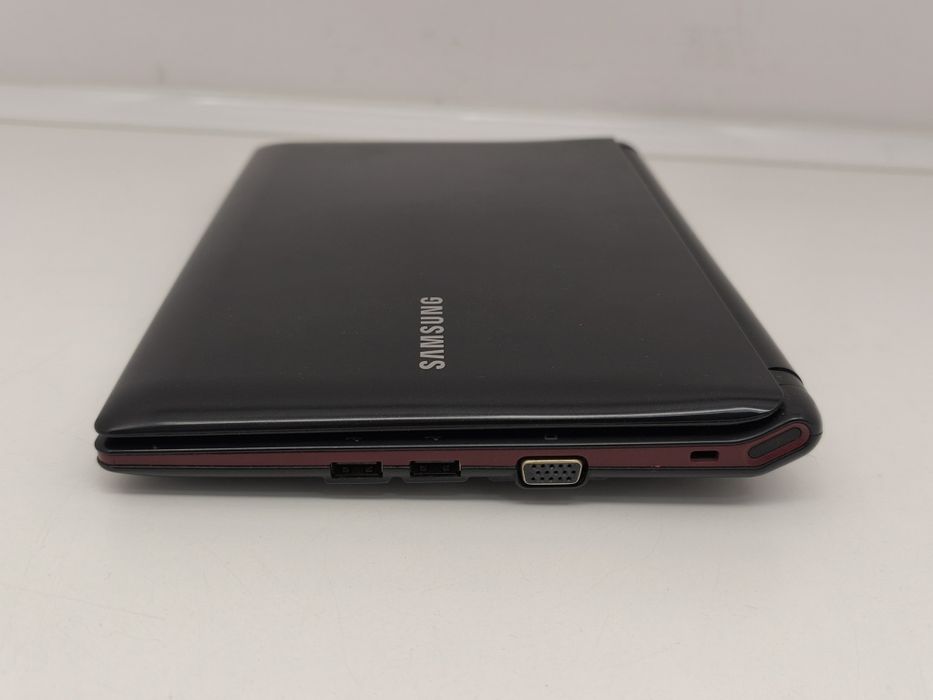 Mały laptop ultrabooki 10" Samsung windows 7