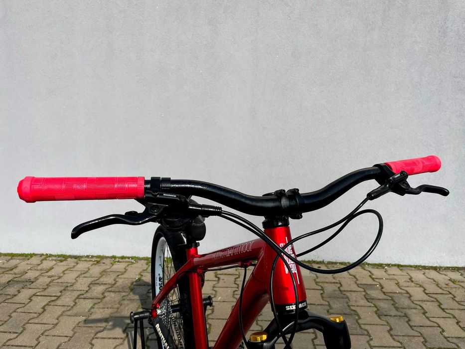 DIRT Dartmoor Hornet 2012 Bomber Deore Revolt phantom stunt dh fr