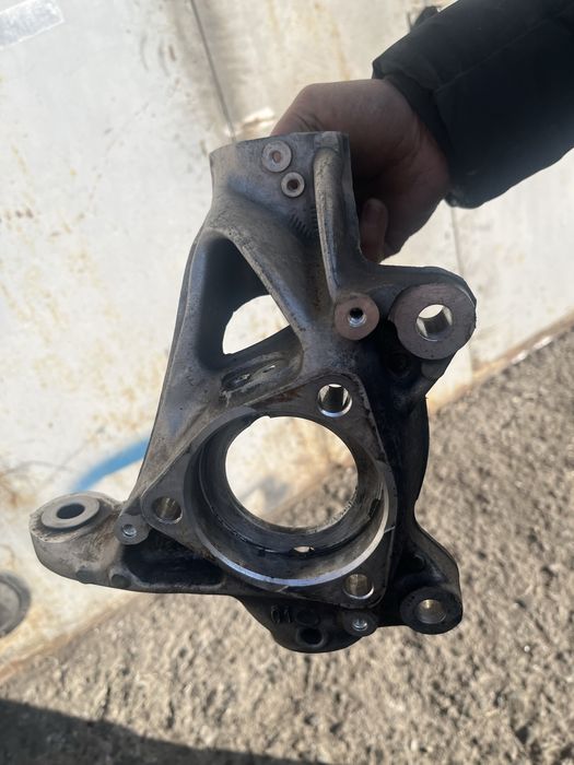 тігуан 2019  Кулак поворотний правий 5QM407258