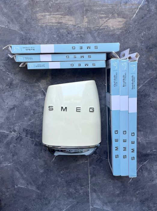 Bloco de Cozinha Smeg + 6 Facas Smeg Creme - Novas na Caixa