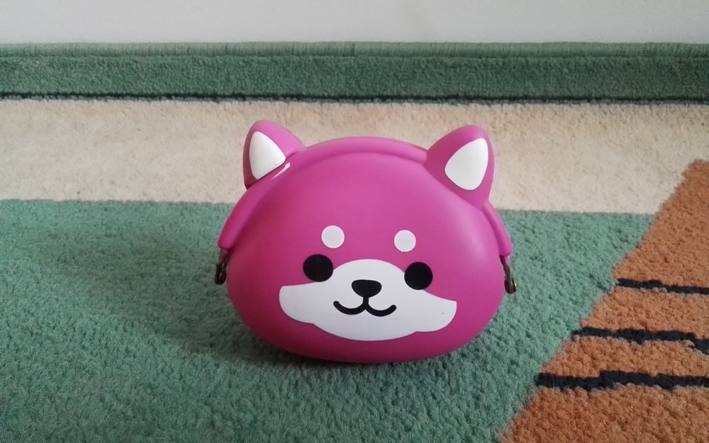 Gumowa portmonetka kotek