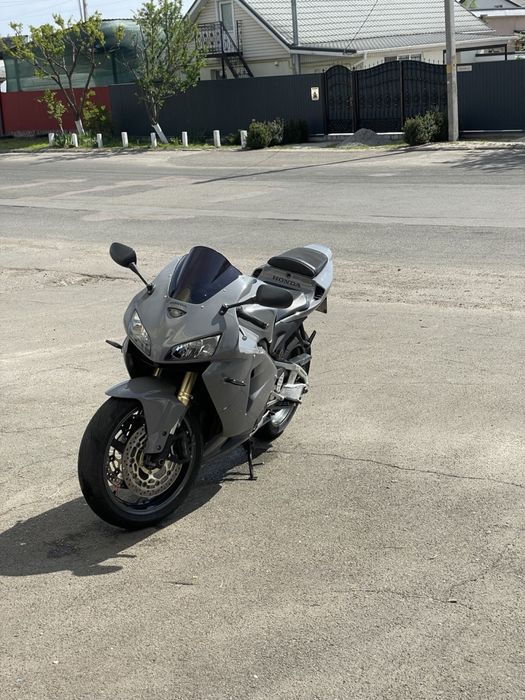 Мотоцикл Honda cbr 600rr