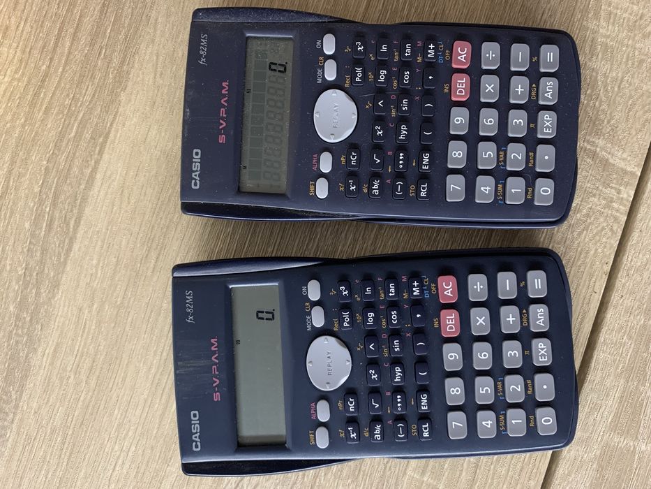 2 Calculadoras Casio — 10€