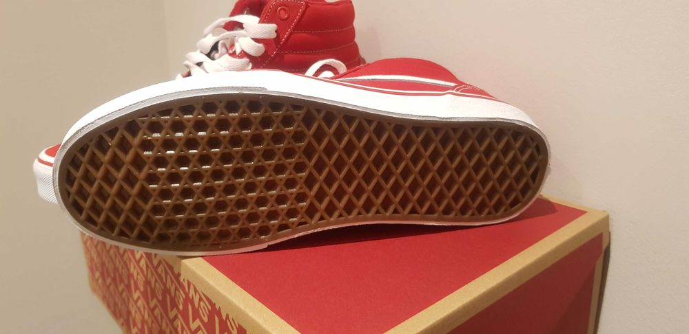 Ténis vans NOVOS vermelhos