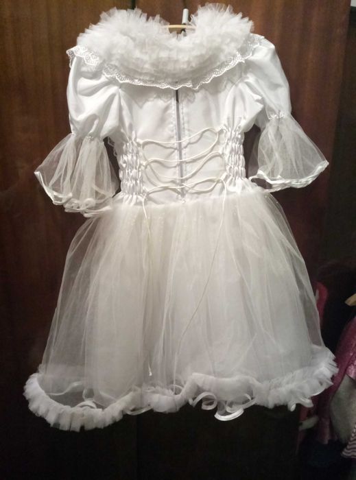 Платье нарядное 5-6 лет
