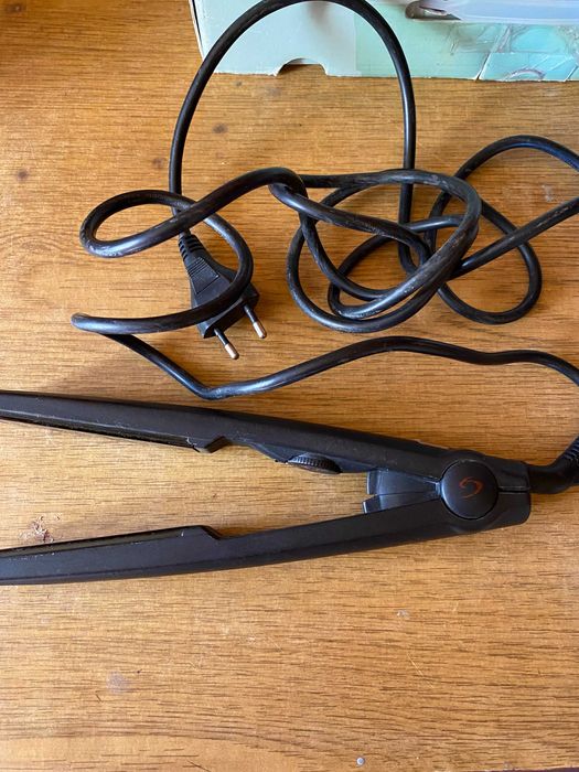 Продам італійський профессійний випрямляч волосся GA.MA.