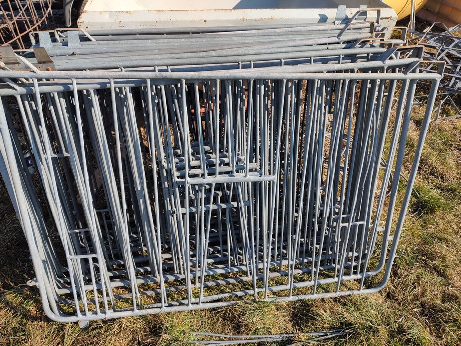 Budki dla cielat / iglo dla cieląt