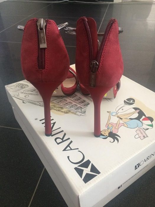 Carinii szpilki bordowe rozm 40