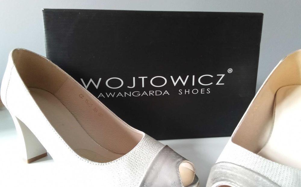 Czółenka złote skóra r. 38 Wojtowicz