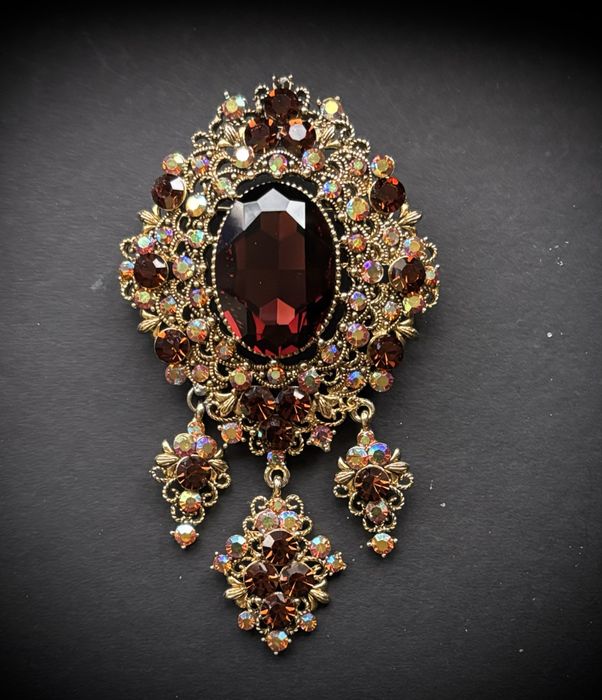 Броши современные и винтажные