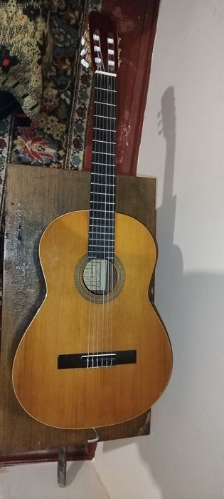 Класична гітара Alhambra