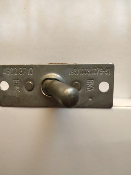 Переключатель (тумблер 2-хпозиционный) 46023710