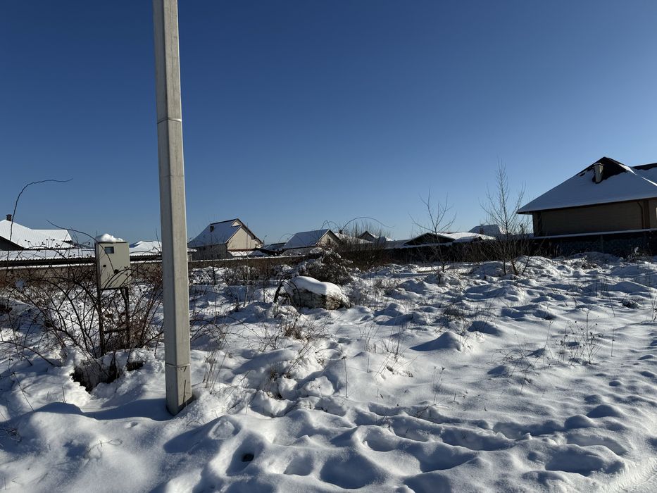 Продаж земельноі ділянки 19 соток з фундаментом та світлом /Виноградів