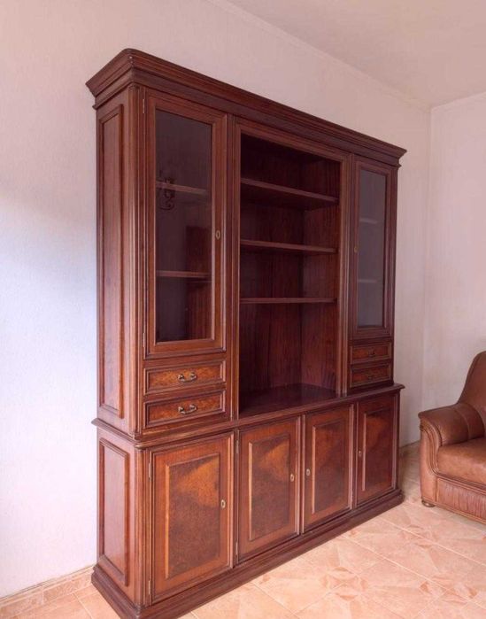 Móvel de casa de Jantar / Louceiro (com oferta de dois Sofás)