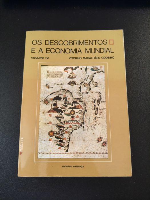 "Os descobrimentos e a economia mundial - Vol.IV" de Vitorino Magalhães Godinho
