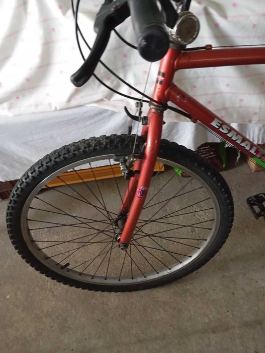 Bicicleta  Esmaltina c/ roda 26