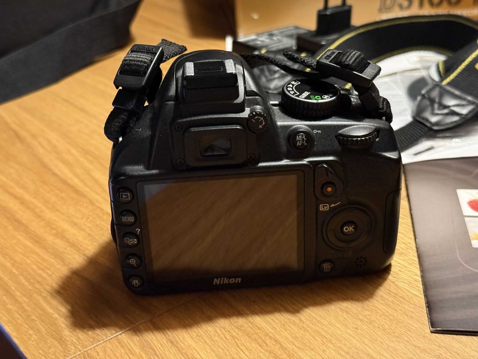 Lustrzanka aparat Nikon D3100 body okazja tanio mały przebieg zestaw