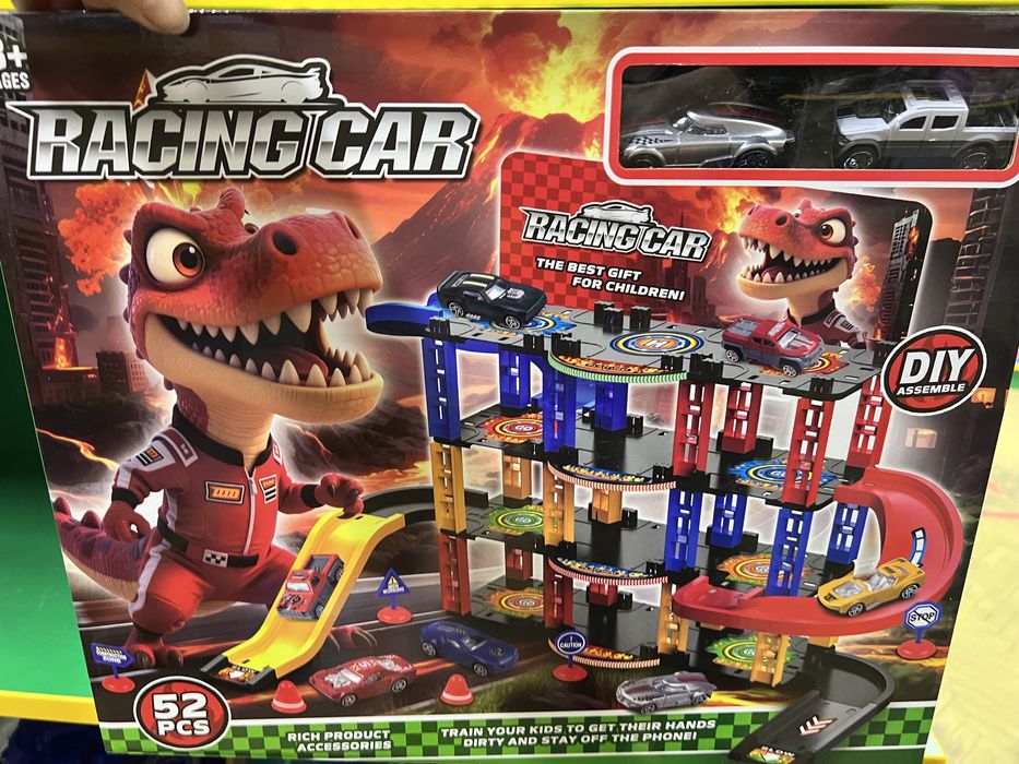 Трек з машинками