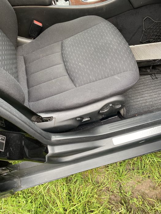 Mercedes c klasa w203 kombi komplet foteli  bdb stan