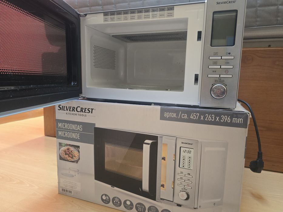Micro-ondas Digital com Grill Silvercrest 20L (Como Novo)