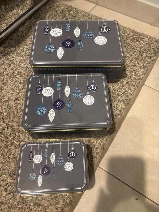 Zestaw puszek metalowych