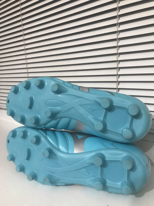 бутси  Mizuno кросівки 38
