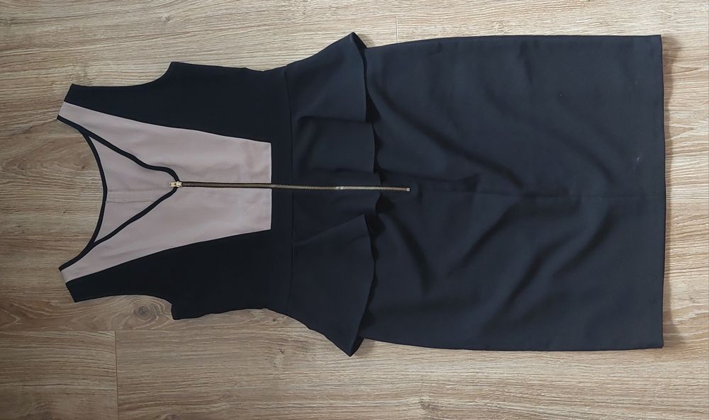 Śliczna ołówkowa sukienka koktailowa