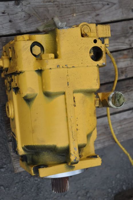 Hydromotor silnik skrzynia New Holland TX 65 66 67 68