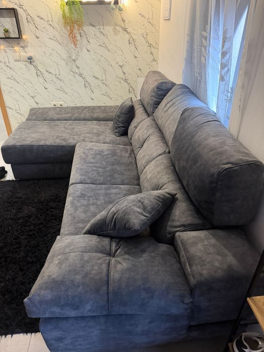 Sofa com chaise.