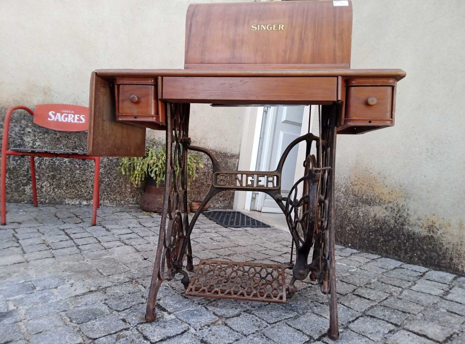 Máquina de costura Singer
