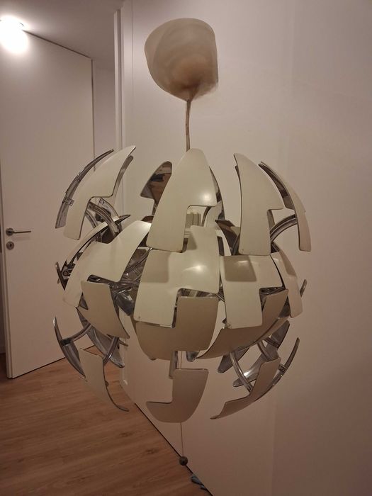 Candeeiro branco em óptimo estado