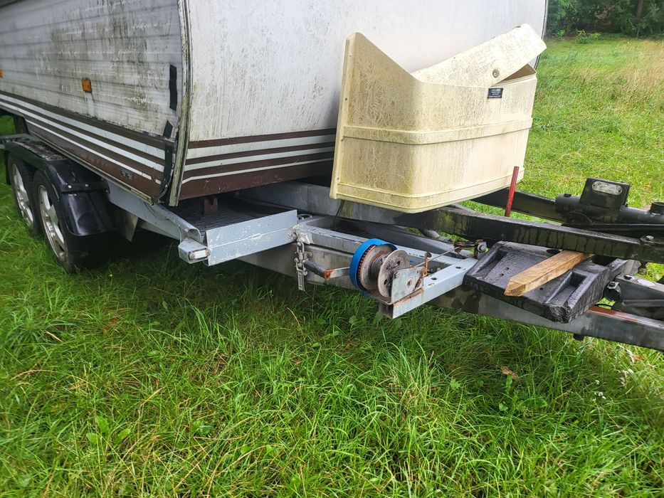 Sprzedam lawete 2000kg dmc 2 t