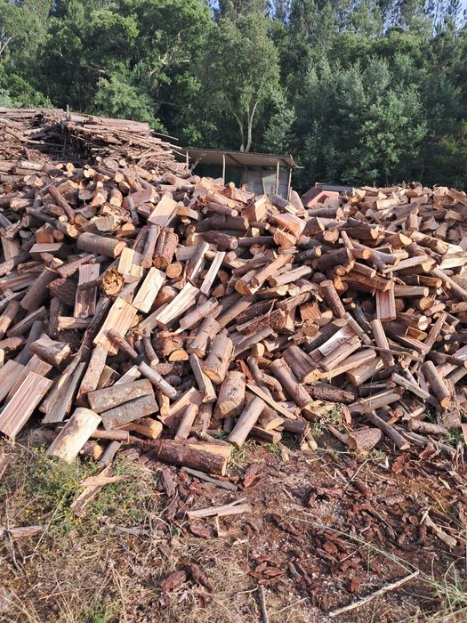 Vendo lenha de mistura carvalho com eucalipto e acácia