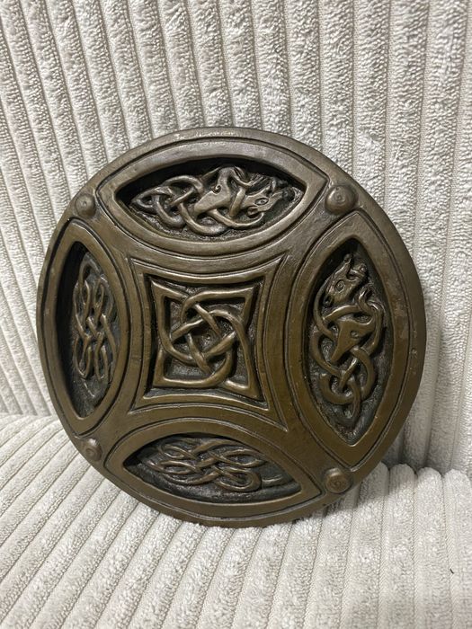 Tablica z celtyckim kręgiem i krzyżem, Wild Goose Studio