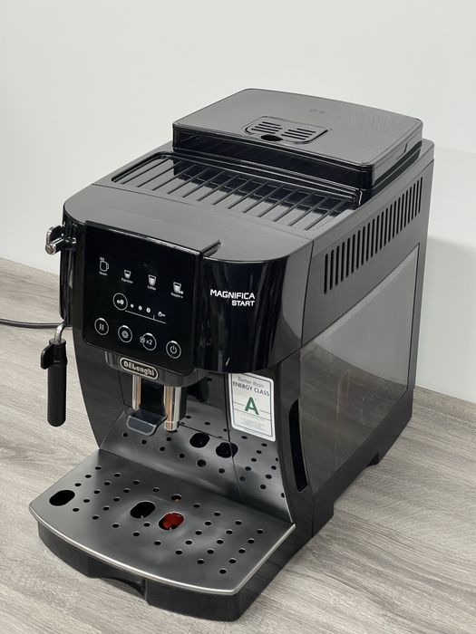 Продам кавомашину Dinamica ECAM220.21.B