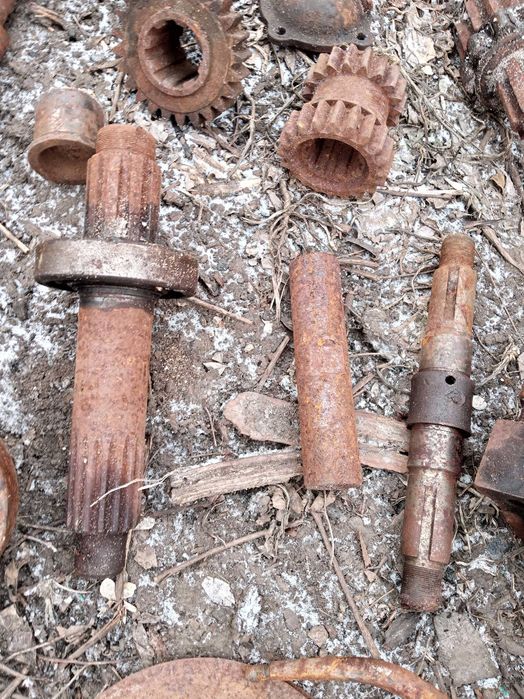 Продам запчасти до т-74