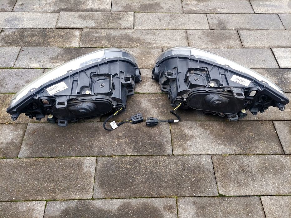 Reflektor lampa przód lewa prawa /europejska/ Volvo v60 s60 lift